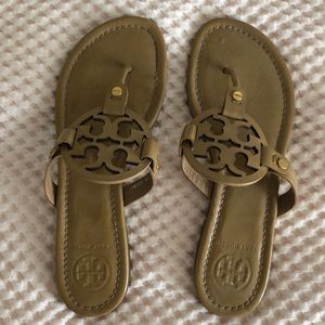 Tory burch sandals